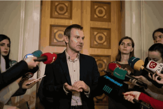 Стало известно, кто спонсирует партию Вакарчука (ФОТО)