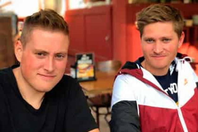 Братья из Великобритании потолстели и похудели на спор