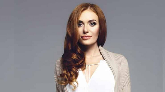 Разведенная Слава Каминская заинтриговала беременностью