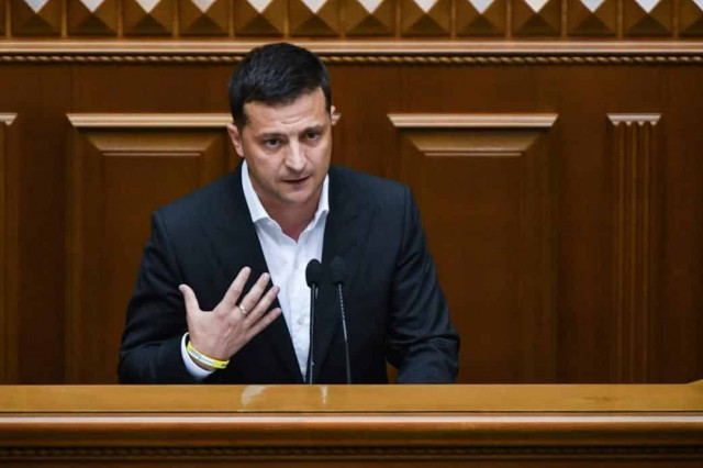 Zelensky offers to sack MPs for skipping sessions, 