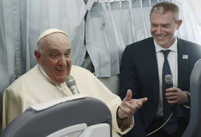 Папа римский сообщил о непубличной мирной миссии на Украине
