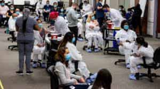 Новый всплеск коронавирусной инфекции - нехватка коек в больницах США
