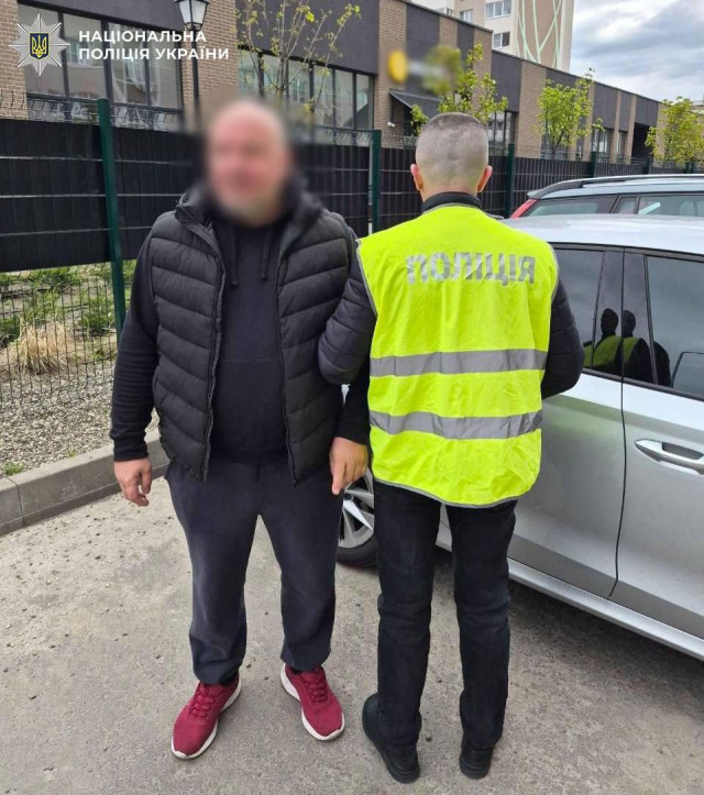 У Києві затримали чоловіка, який відкрив вогонь по автомобілю з матір'ю та дитиною