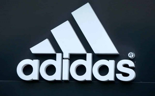 Adidas відмінив номер 