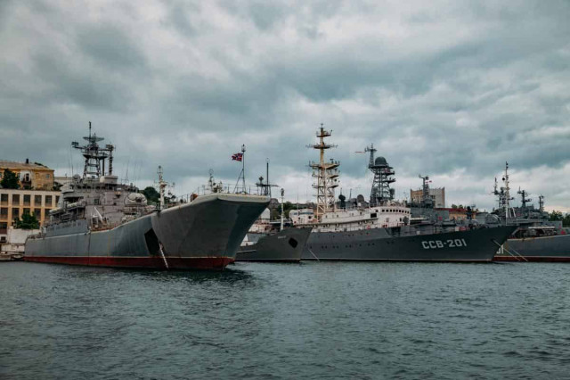 Росіяни залишили біля Криму десятки потенційних морських цілей для ударів ЗСУ, - Forbes

