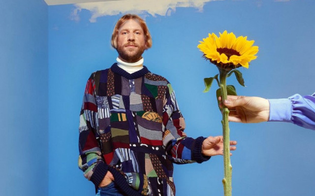 Відомий співак зізнався, чому боїться повертатися в Україну
