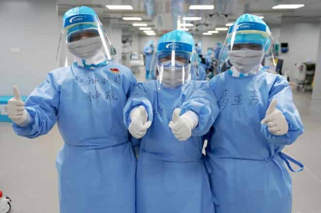 Китай сделал обязательным анальные мазки 