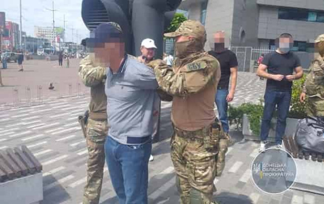 Иностранец отправлял украинок в Грецию для сексуальной эксплуатации