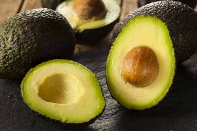 Кому не рекомендується їсти авокадо : вчені дали неочікувану відповідь
