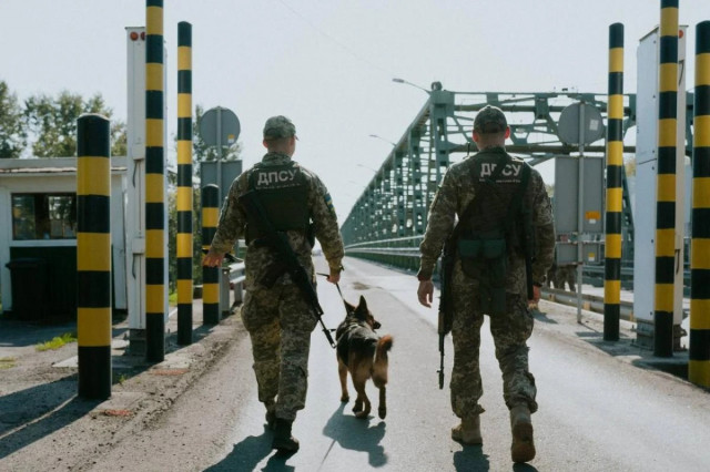 Що чоловікам треба мати з собою в межах прикордонної смуги: нововведення від уряду
