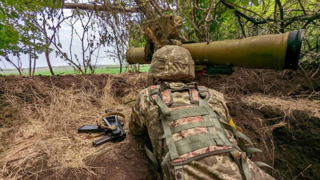 Українські війська наступають південніше Бахмута і закріплюються на рубежах - Генштаб
