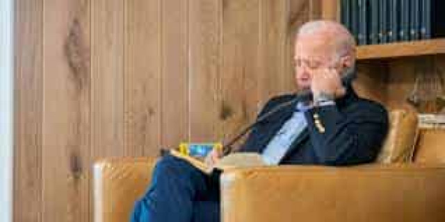 Байден потребовал пресечь утечки об обмене развединформацией с Украиной
