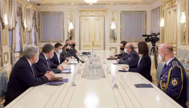 President Zelensky meets with NATO Military Committee Chairman