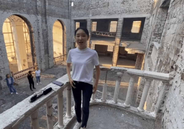 Співачка з Китаю заспівала 