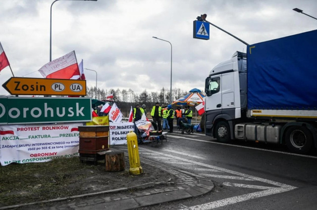 Польські фермери можуть знову відновити протести на кордоні з Україною: що відомо
