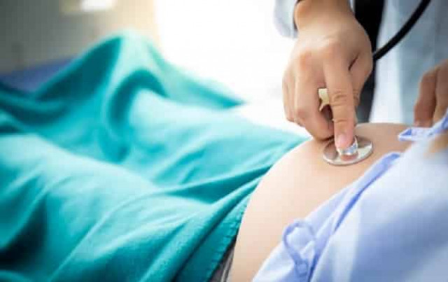 Под Днепром многодетная мать избила врача за отказ делать аборт