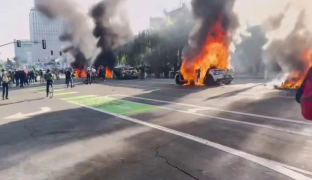 Заворушення в Лос-Анжелесі набирають обертів, заарештовано десятки людей