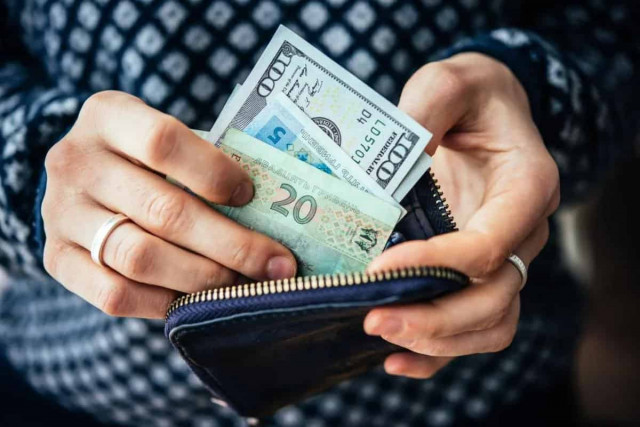 Тисячі українців стали жертвами шахраїв: в НБУ назвали найпоширеніші схеми
