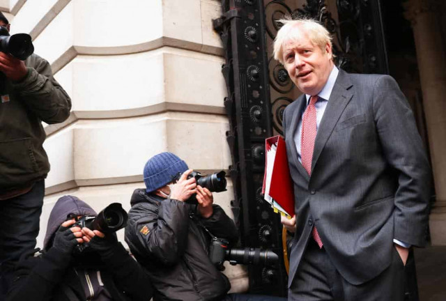 'EU must move,' UK says as Johnson heads for last Brexit supper in Brussels