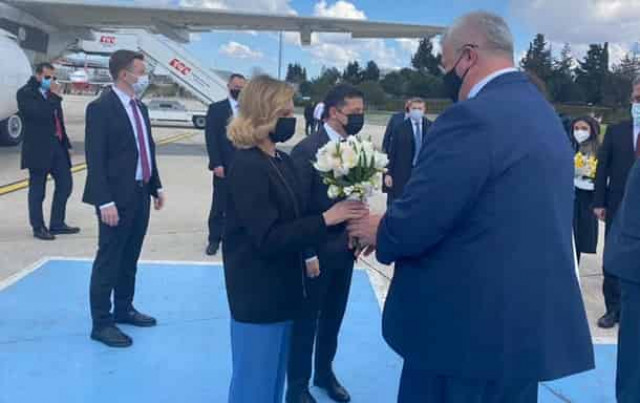 Зеленский прибыл в Турцию