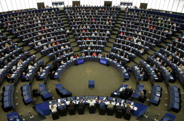 На шаг ближе к НАТО: крупнейшая группа Европарламента поддержала Украину
