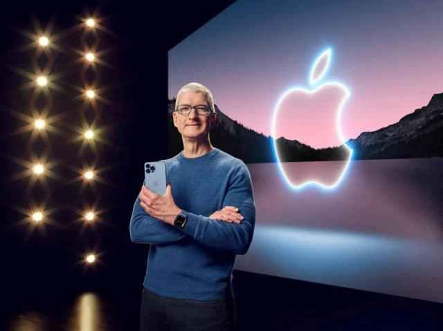 Bloomberg дізнався, хто може стати наступним главою Apple після Тіма Кука
