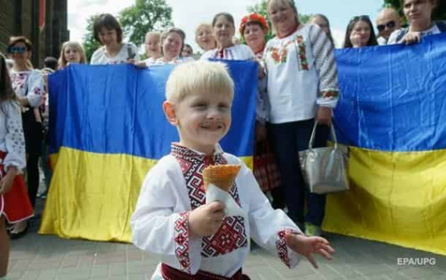 В Украине утвердили стратегию национально-патриотического воспитания