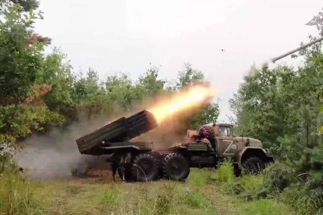 Ворог почав атаки майже на всіх напрямках фронту: що відомо
