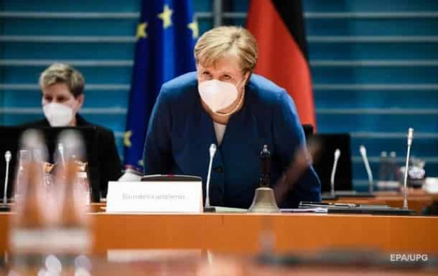 Меркель раскритиковала блокировку аккаунтов Трампа в соцсетях