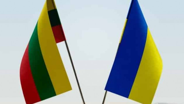 Литва хочет вынести на заседание Евросовета начало переговоров о вступлении Украины в ЕС