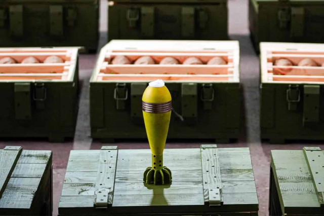 Росія виробляє втричі більше артснарядів, ніж США та Європа для України, - CNN
