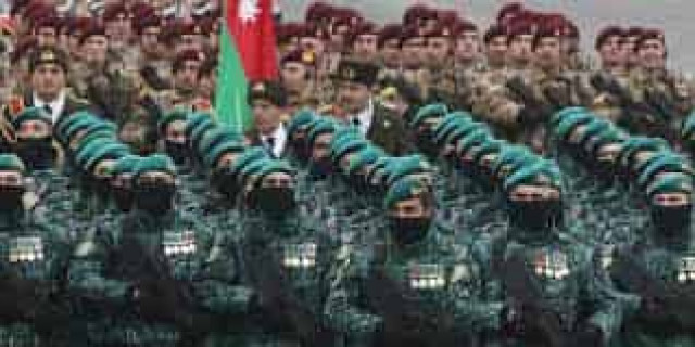 Парламент Азербайджана отменил военное положение в стране