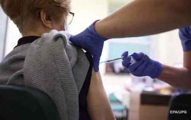 В ближайшее время провакцинируют записавшихся 