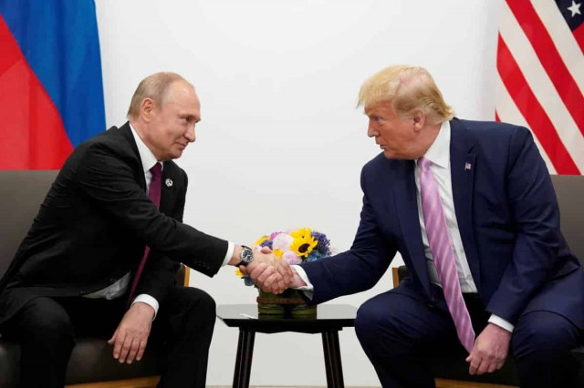 На посаді президента США Трамп допомагатиме Путіну, – екс-директор ЦРУ
