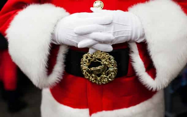 Под Киевом Дед Мороз избил мужчину, который не хотел платить за фото