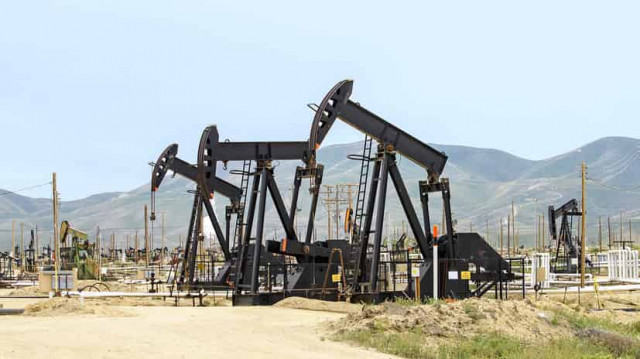 США продадут еще 26 млн баррелей нефти из стратегического резерва
