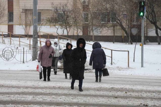 Сніг, вітер та 15-градусні морози: синоптик розказав, де в Україні чекати негоди
