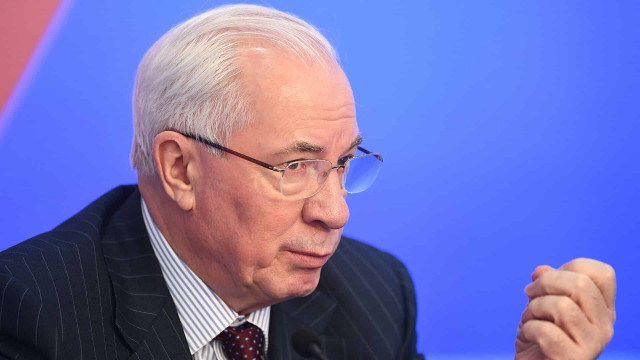 Экс-премьер Украины Азаров рассказал, кому выгодно обнищание населения