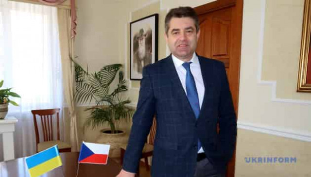 Ambassador Perebyinis meets with heads of Ukrainian organizations in Czech Republic