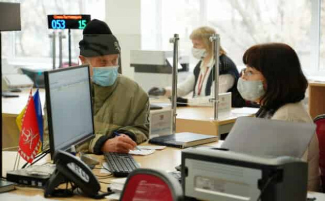 Украинцам предлагают самим накопить пенсию 