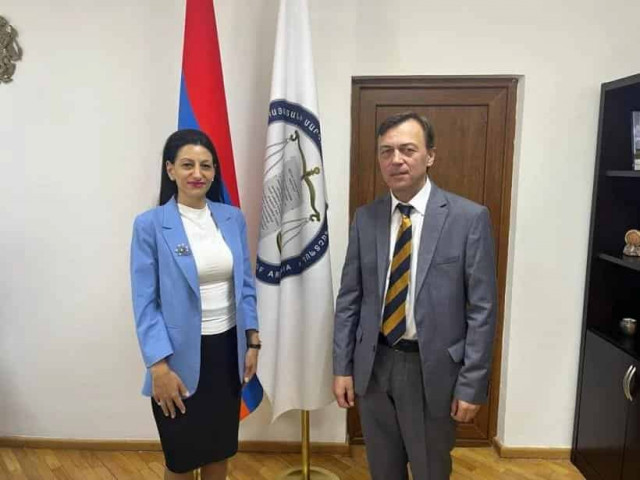 У Вірменії загинув в.о. посла України
