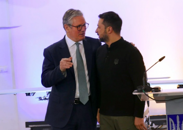 Зеленський зустрінеться зі Стармером у Лондоні перед самітом Трампа і Путіна, - Sky News
