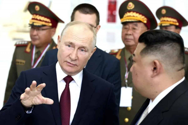 NYT назвав причину, чому Путін та Кім мовчать про снарядну угоду
