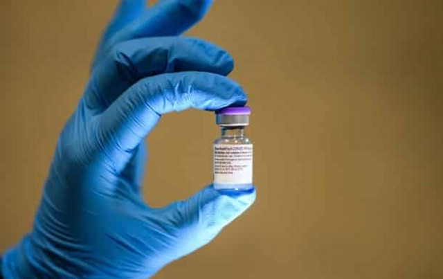 Во Франции заявили о новых побочных эффектах от вакцины