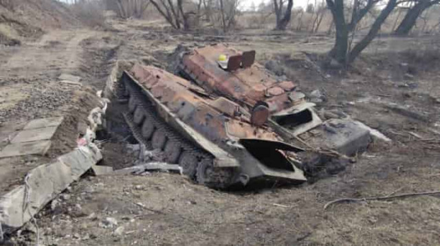 Потери русских: более 13,5 тысяч человек, 404 танка и почти 100 вертолетов
