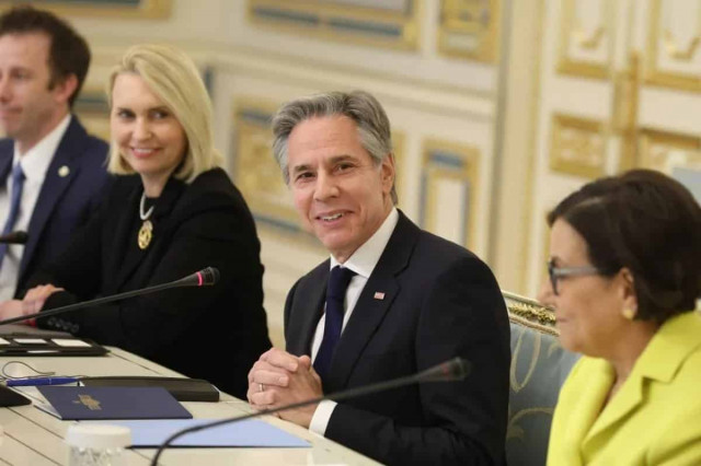 Блінкен: Путін помиляється - час на боці України

