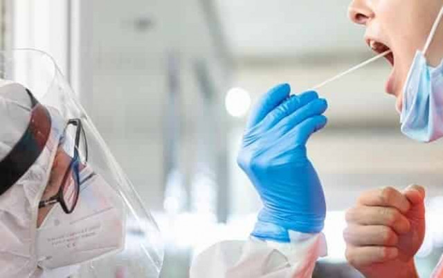 Франция отменила бесплатные COVID-тесты для непривитых