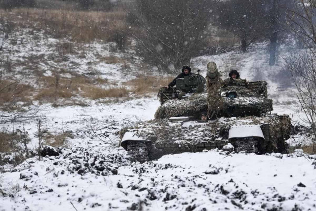 Окупанти посилили штурми на Донбасі, у бій кидають бронетехніку, - Тарнавський
