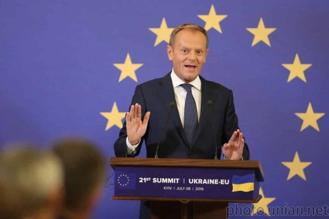 Польща вимагатиме скасувати режим вільної торгівлі України з ЄС, - FT
