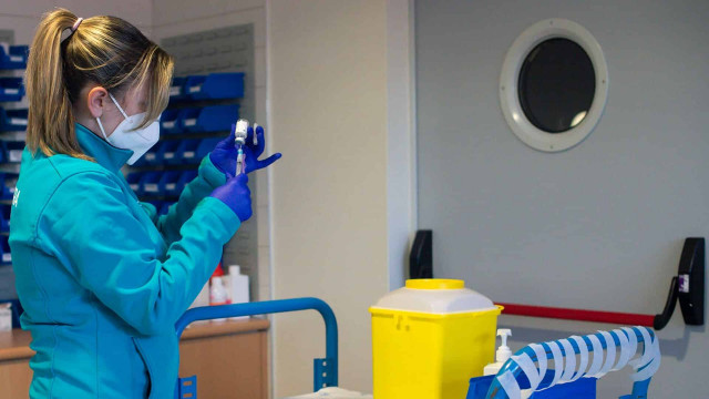 В Швеции приостановили вакцинацию препаратом AstraZeneca